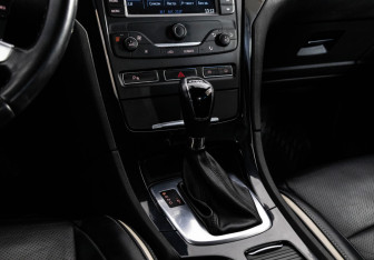 Подержанный автомобиль Ford Mondeo Sedan 2013 года (13 фото)