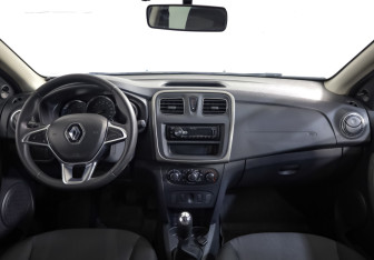 Подержанный автомобиль Renault Logan Sedan 2020 года (9 фото)