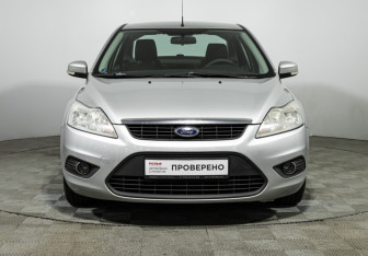 Подержанный автомобиль Ford Focus Sedan 2010 года (2 фото)