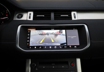 Подержанный автомобиль Land Rover Range Rover Evoque 2017 года (18 фото)