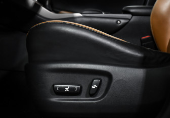 Подержанный автомобиль Lexus NX 2018 года (11 фото)