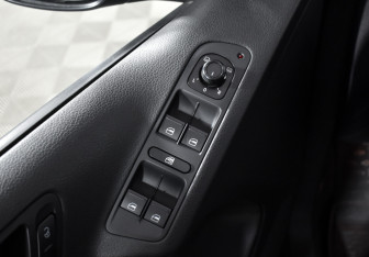 Подержанный автомобиль Volkswagen Tiguan 2016 года (10 фото)