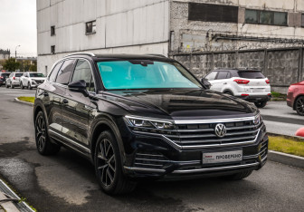 Подержанный автомобиль Volkswagen Touareg 2019 года (5 фото)