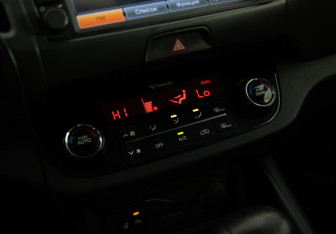 Подержанный автомобиль Kia Sportage 2011 года (16 фото)