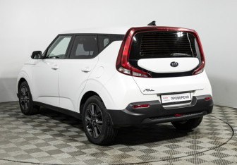 Подержанный автомобиль Kia Soul 2020 года (7 фото)