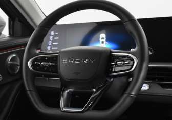 Подержанный автомобиль Chery Arrizo 8 2023 года (14 фото)