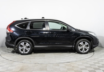 Подержанный автомобиль Honda CR-V 2014 года (4 фото)