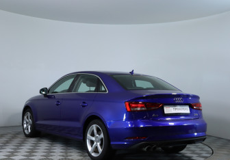 Подержанный автомобиль Audi A3 Sedan 2017 года (8 фото)