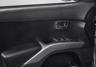 Подержанный автомобиль Mitsubishi Outlander 2012 года (16 фото)