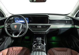 Подержанный автомобиль Hongqi HS5 2023 года (13 фото)