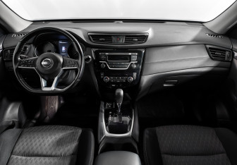 Подержанный автомобиль Nissan X-Trail 2020 года (14 фото)