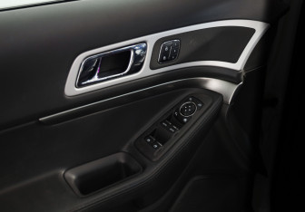 Подержанный автомобиль Ford Explorer 2014 года (22 фото)