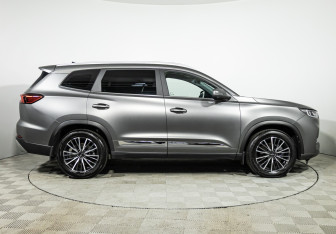 Подержанный автомобиль Chery Tiggo 8 Pro Max 2024 года (4 фото)