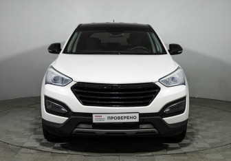 Подержанный автомобиль Hyundai Santa Fe 2014 года (2 фото)