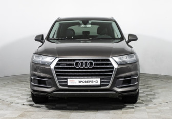 Подержанный автомобиль Audi Q7 2015 года (2 фото)