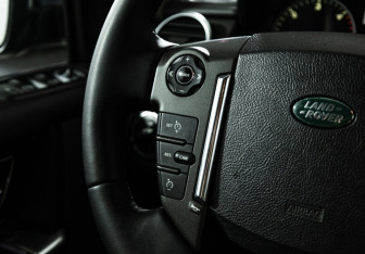 Подержанный автомобиль Land Rover Discovery 2011 года (19 фото)