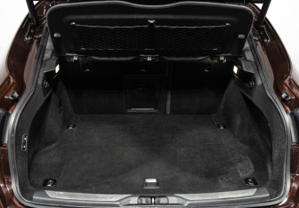 Подержанный автомобиль Maserati Levante 2016 года (18 фото)