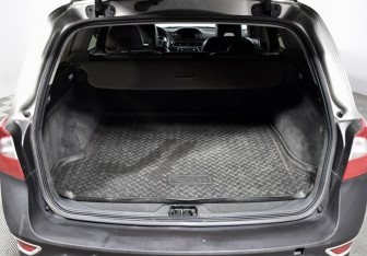 Подержанный автомобиль Volvo XC70 2012 года (21 фото)