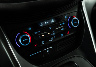 Подержанный автомобиль Ford Kuga 2018 года (17 фото)