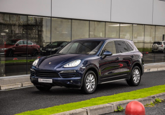 Подержанный автомобиль Porsche Cayenne 2013 года (3 фото)