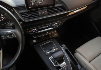 Подержанный автомобиль Audi Q5 2019 года (23 фото)