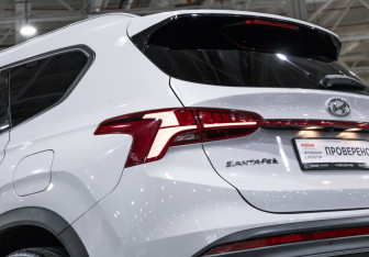 Подержанный автомобиль Hyundai Santa Fe 2021 года (12 фото)