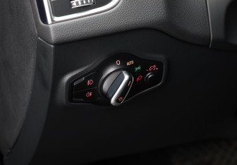 Подержанный автомобиль Audi Q5 2014 года (20 фото)