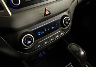 Подержанный автомобиль Hyundai Creta 2017 года (15 фото)