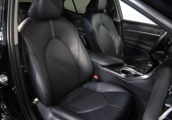 Подержанный автомобиль Toyota Camry Sedan 2021 года (25 фото)