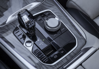 Подержанный автомобиль BMW X5 2021 года (20 фото)