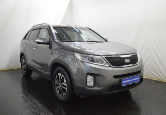Подержанный автомобиль Kia Sorento 2018 года (3 фото)