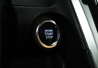 Подержанный автомобиль Toyota Camry Sedan 2016 года (19 фото)