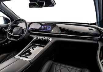 Подержанный автомобиль Exeed RX 2024 года (10 фото)