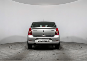 Подержанный автомобиль Renault Logan Sedan 2013 года (6 фото)