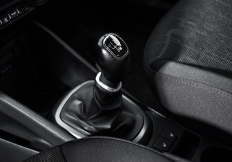 Подержанный автомобиль Kia Rio Hatchback 2013 года (11 фото)
