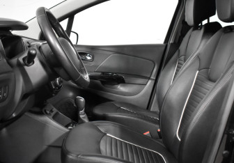 Подержанный автомобиль Renault Kaptur 2020 года (11 фото)