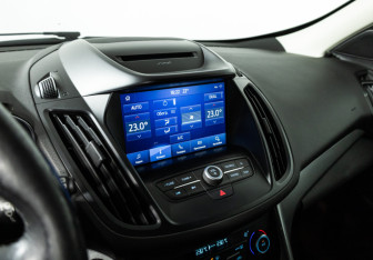 Подержанный автомобиль Ford Kuga 2018 года (15 фото)