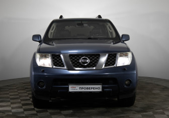 Подержанный автомобиль Nissan Pathfinder 2006 года (2 фото)
