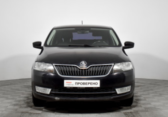 Подержанный автомобиль Skoda Rapid Liftback 2016 года (2 фото)