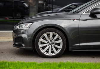 Подержанный автомобиль Audi A5 Coupe 2016 года (10 фото)