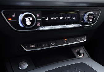 Подержанный автомобиль Audi Q5 2020 года (16 фото)