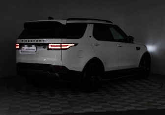 Подержанный автомобиль Land Rover Discovery 2017 года (29 фото)