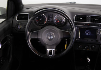 Подержанный автомобиль Volkswagen Polo Hatchback 2012 года (9 фото)