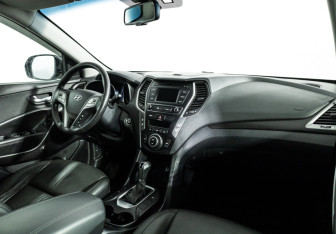 Подержанный автомобиль Hyundai Santa Fe 2016 года (9 фото)