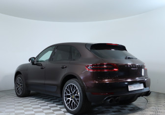Подержанный автомобиль Porsche Macan 2016 года (8 фото)