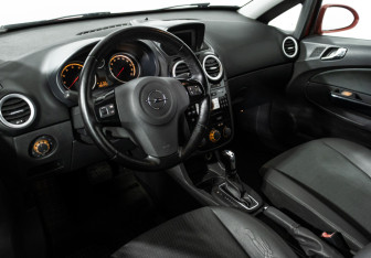 Подержанный автомобиль Opel Corsa 2008 года (11 фото)