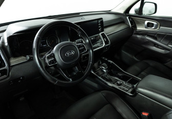 Подержанный автомобиль Kia Sorento 2020 года (11 фото)