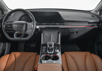 Подержанный автомобиль Omoda C5 2023 года (13 фото)