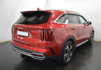 Подержанный автомобиль Kia Sorento 2022 года (5 фото)