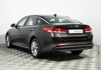 Подержанный автомобиль Kia Optima Sedan 2017 года (7 фото)